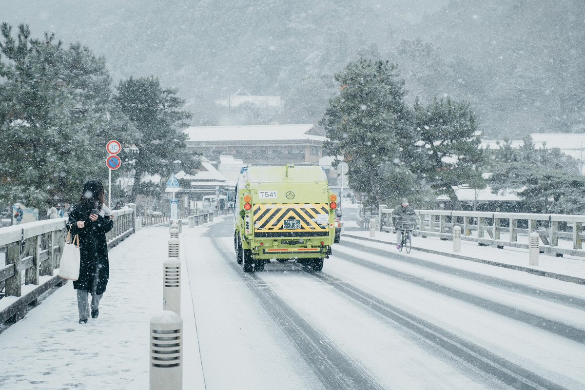 riki_shinagawa's tweet photo. 昨日の雪の嵐山。本当に降るのか降らないのかギリギリまでわからない」というドキドキ感が、京都の雪の面白いポイント。 https://t.co/m1SJg9MRLA