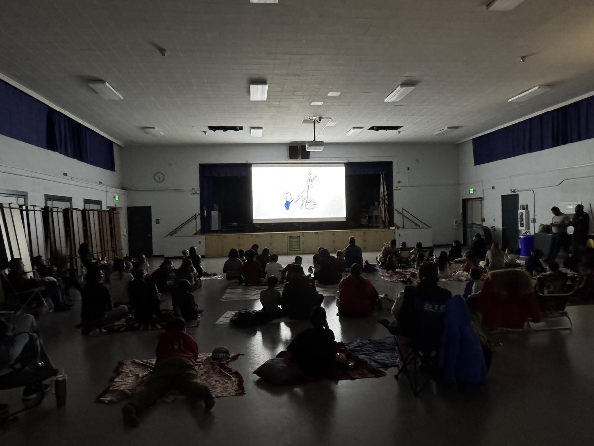 Amy Monaghan tweet media