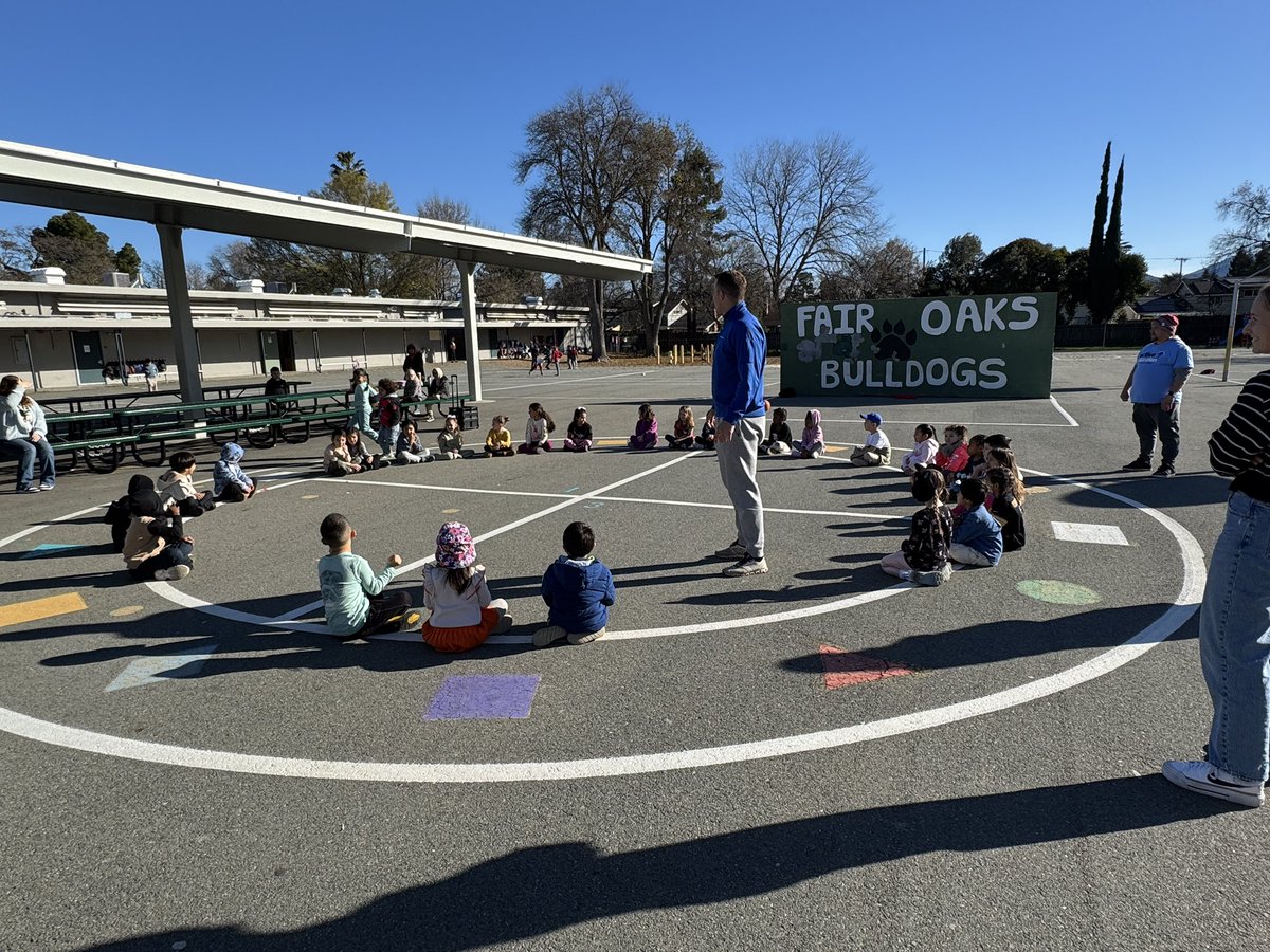 Amy Monaghan tweet media