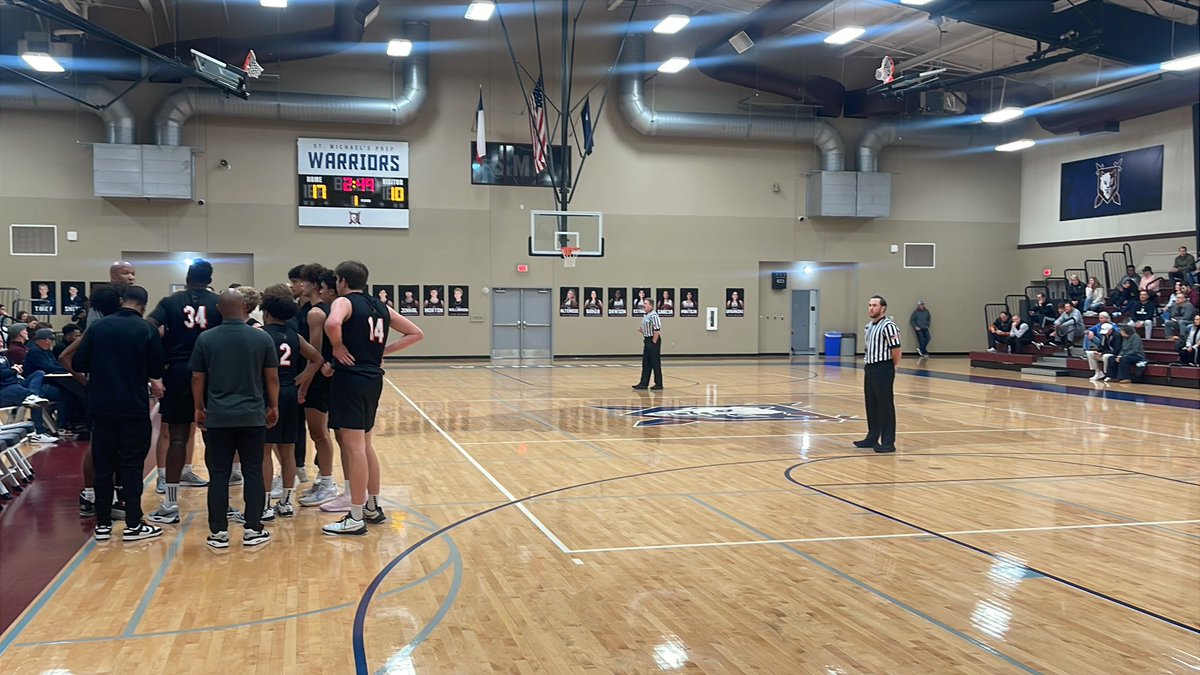 ASJSportsATX's tweet image. At St. Michael’s to catch national-ranked @smprep_warriors take on TMI Episcopal. Warriors lead 21-14 after 1Q. #txhsbb #tapps