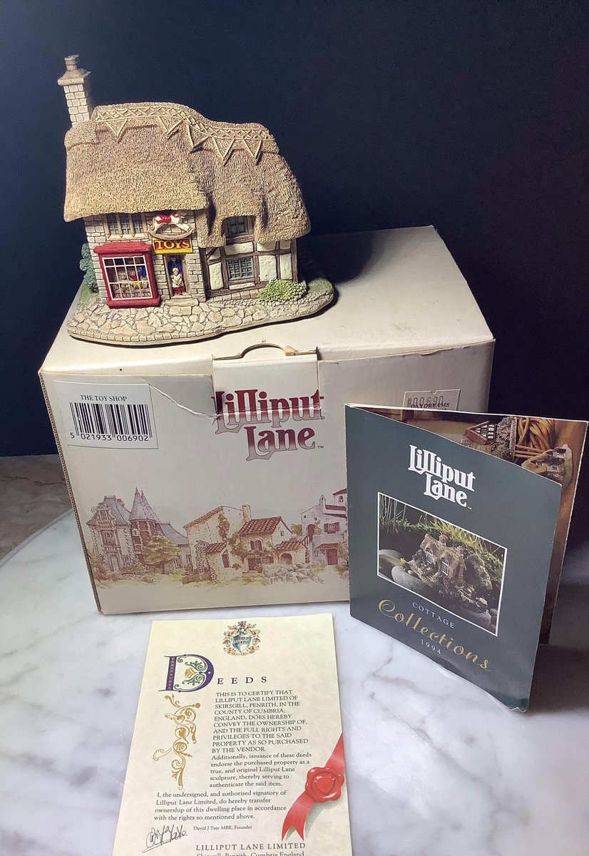 bmktreasures.etsy.com/listing/185403…. Lilliput Lane “Toy Shop” Villiage Shops Collection, Cottage Decor, 1994 Handcrafted in Cambria, UK, Retired, Includes Deed and Original Box. #etsyshops #etsyvintageshop #lilliput #vintagedecorhome #etsysale