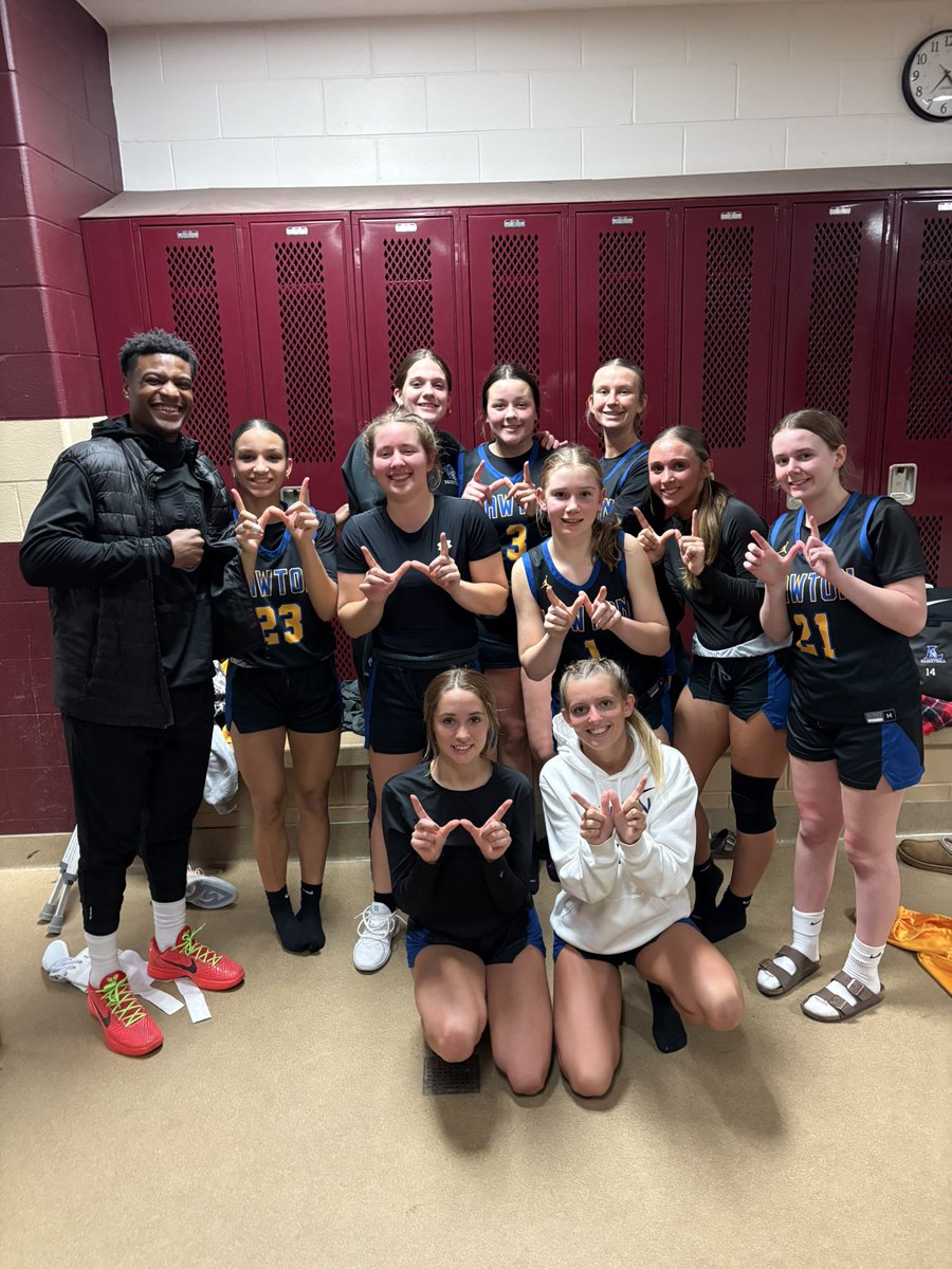 Lawton Lady Blue Devils Basketball (@bluelawton) on Twitter photo The girls put together a great defensive effort to get one on the road tonight.
Thanks ETS for coming out tonight supporting
Lawton 38
Parchment 10
Kenzee Terpstra 18p 3s
Halie Bishop 12p 6s
Bailey Allison 4p 11r 5b
Lawton moves 6-1 (3-1)
<a href="/matthewehler/">Matthew Ehler</a> <a href="/sacsportsnewsMI/">SAC Sports News</a> @ The girls put together a great defensive effort to get one on the road tonight.
Thanks ETS for coming out tonight supporting
Lawton 38
Parchment 10
Kenzee Terpstra 18p 3s
Halie Bishop 12p 6s
Bailey Allison 4p 11r 5b
Lawton moves 6-1 (3-1)
<a href="/matthewehler/">Matthew Ehler</a> <a href="/sacsportsnewsMI/">SAC Sports News</a> @