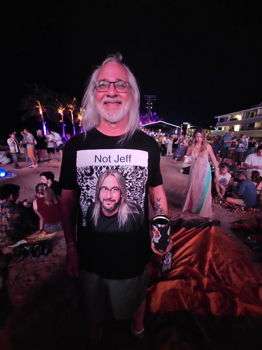 Concert_People's tweet image. #DeadAheadFest N2 #SetBreak #NotJeff