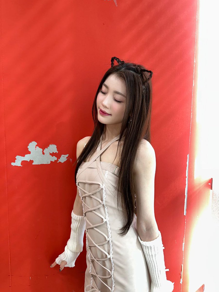 Miau ♡🐈‍⬛ me tomé el atrevimiento de salir de mi casita y poder venir al #砂糖𝖗u𝚜𝕙ed_𝐝𝐛 porque por ahí me dijeron que dos de mis niños iban a salir y buen, ¿Quién soy yo para no apoyar el #𝚗ec𝕣o𝐦ân𝚌e乗る?

𝑓ɑi𝕣y ࣪ . 𓏸  ♡𝅼⠀𝗯lu𝕖 ; #𝔻azāi.