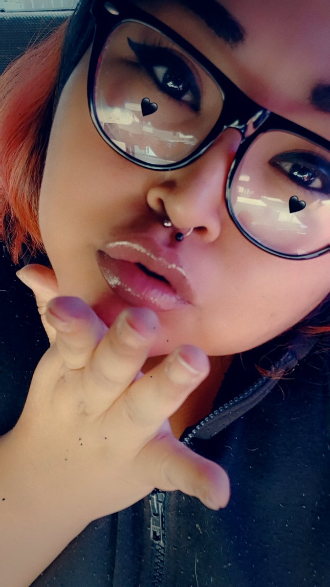 Was it My glossy lips?? 👄 
My piercing Eyes? 👉🏽👈🏽
My look of innocence?? 🥹 

Tell me... 
I wanna know... 
What is it about me that make you tick? 😜🤭
Tell Princess all about it Loverboy 💋 😜