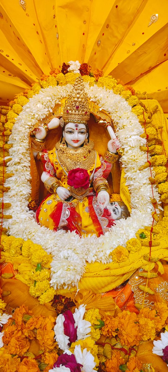 baglamukhipuja's tweet photo. विश्व की सारी शक्ति मिलकर भी माँ बगलामुखी की बराबरी नहीं कर सकती। कई जन्म के पुण्य प्रभाव से माँ की साधना करने का सौभाग्य प्राप्त होता है। https://t.co/HXajmUDhrT