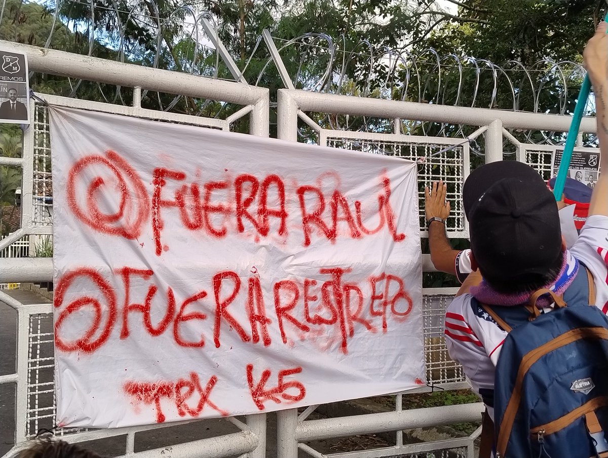 Hay que salir del teclado. 
Está hinchada se merece mucho más que solo participar, se merece ser campeón y un dueño con ambiciones de también serlo, no solamente que busque beneficio económico.
Inviertan o vendan.
<a href="/DIM_Oficial/">DIM</a>.