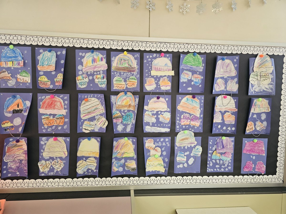 BeckyGrubbs7's tweet photo. A few winter projects are on display.
Hats and mittens and rainbow tree landscapes β€οΈπ§‘ππππ
#RAMSart https://t.co/gAKLvRZm40