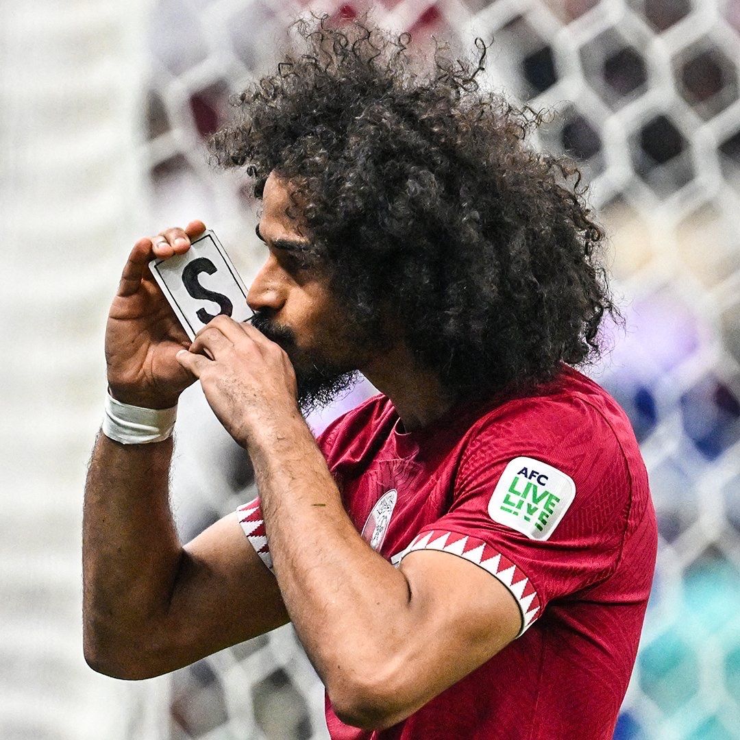 FabrizioRomano's tweet image. 🇶🇦 Akram Afif could be free agent in June and 3 Saudi clubs already started monitoring his situation.

His contract expires in 6 months and Al-Saad insists on new deal offered, up to Afif — one of the best players in Asia.