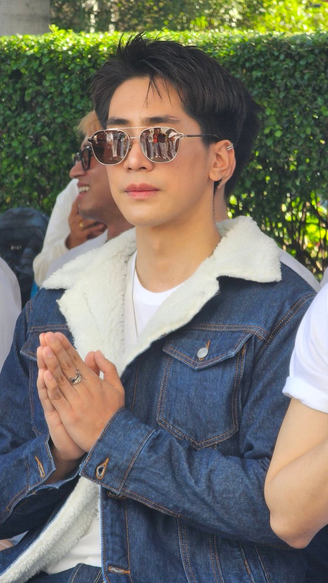 Kornranatp's tweet image. บวงสรวงงานวันนี้ขอให้น้องไกด์
โด่งดัง ปังเปรี้ยงๆๆๆๆน้าา เยิฟๆ❤
#บวงสรวงKnockOut
#GuideKantapon #Guidekc
#KnockOutTheSeries #หมัดน็อกล็อกหัวใจ@GuideOfficial_