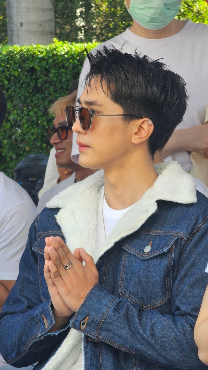 Kornranatp's tweet image. บวงสรวงงานวันนี้ขอให้น้องไกด์
โด่งดัง ปังเปรี้ยงๆๆๆๆน้าา เยิฟๆ❤
#บวงสรวงKnockOut
#GuideKantapon #Guidekc
#KnockOutTheSeries #หมัดน็อกล็อกหัวใจ@GuideOfficial_