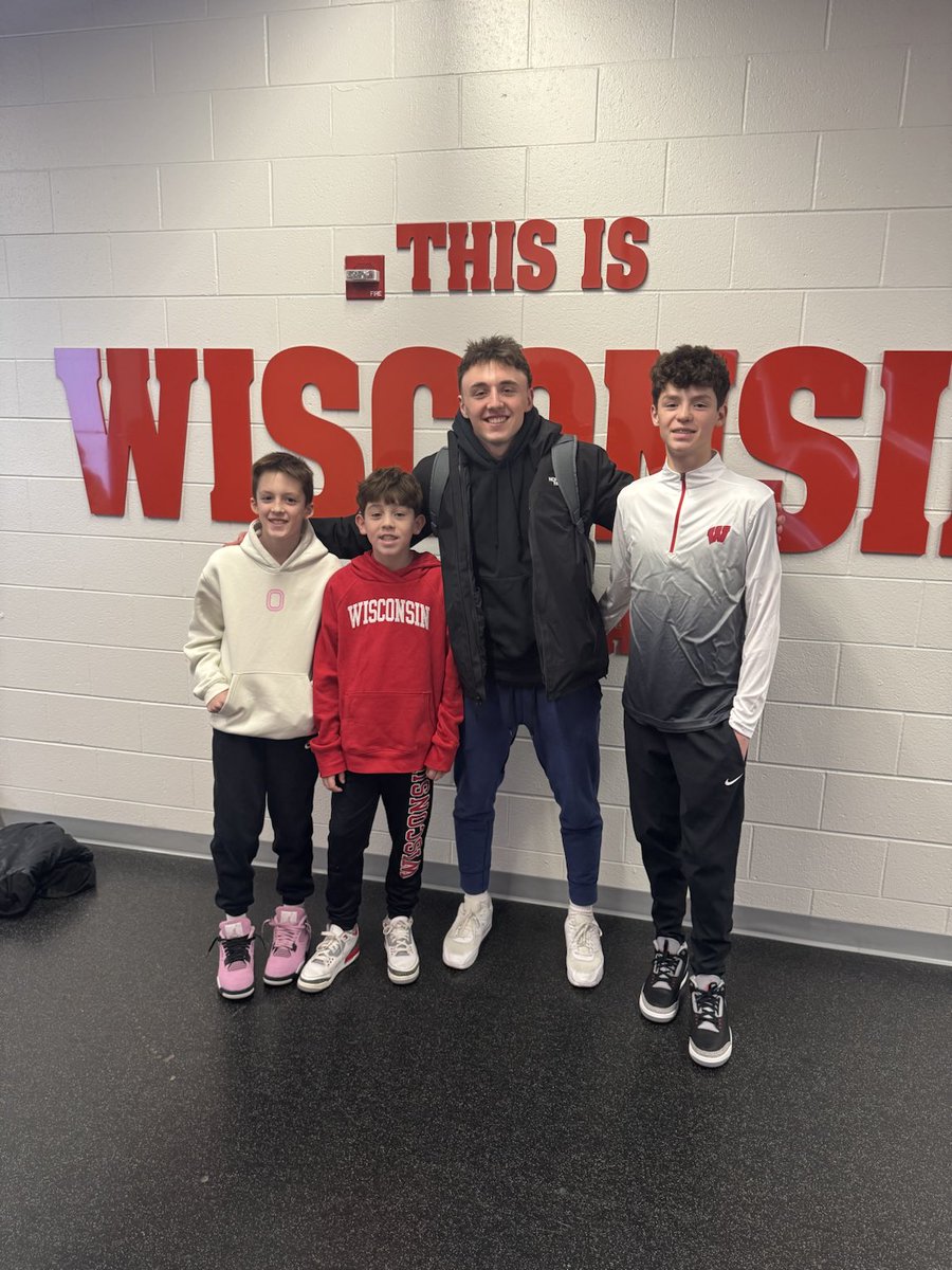 Chargers in Madison! ⁦⁦<a href="/UWBadgers/">Wisconsin Badgers</a>⁩ ⁦<a href="/brian_nethery/">Brian Nethery</a>⁩ #AKFanClub
