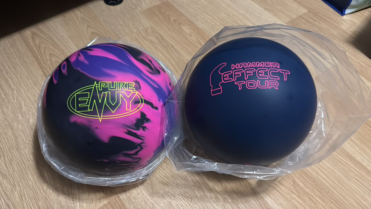 Bowler4Ever's tweet photo. New toys to get punched up next week!! #pureenvy #effecttour #nothinghitslikeahammer #16pounds @HammerBowling https://t.co/j8JrGQmGWI