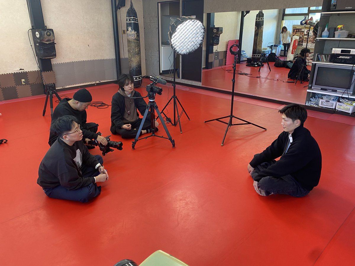 PhsxoaCrQrWONqm's tweet photo. ハルト君ABEMAさん取材中🎥
煽りVに乞うご期待😍
#安本晴翔 #RISE182 #橋本道場 #ABEMA
https://t.co/gqmYPWnC3Y https://t.co/uXaiENYWGJ