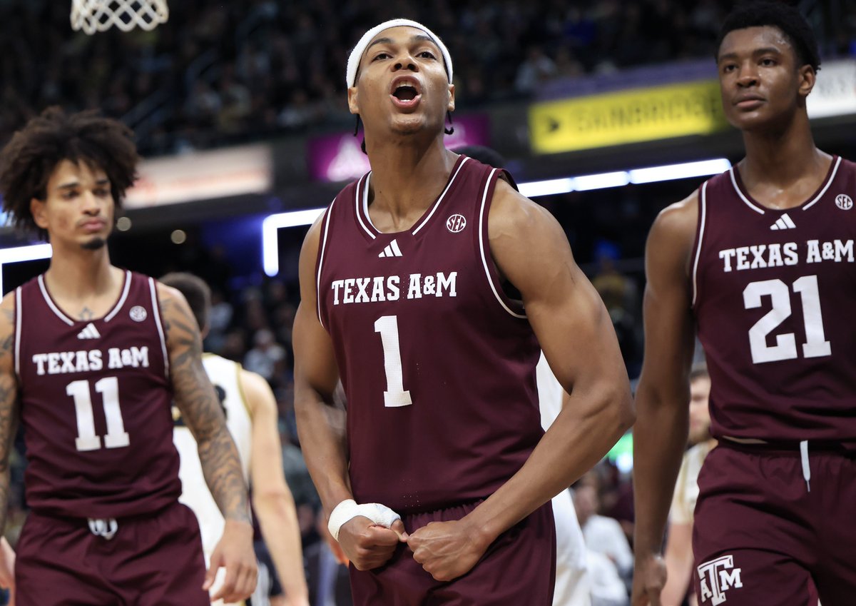 OptaSTATS's tweet photo. Zhuric Phelps for @aggiembk tonight at No. 17 Oklahoma:

34 points
6 threes made
5 rebounds
3 steals

In the last 15 years, the only other Division I player to reach all those numbers against an AP Top 25 foe was Anthony Edwards against No. 3 MSU at the Maui Invitational in 2019. https://t.co/A7zc7Z8YGb