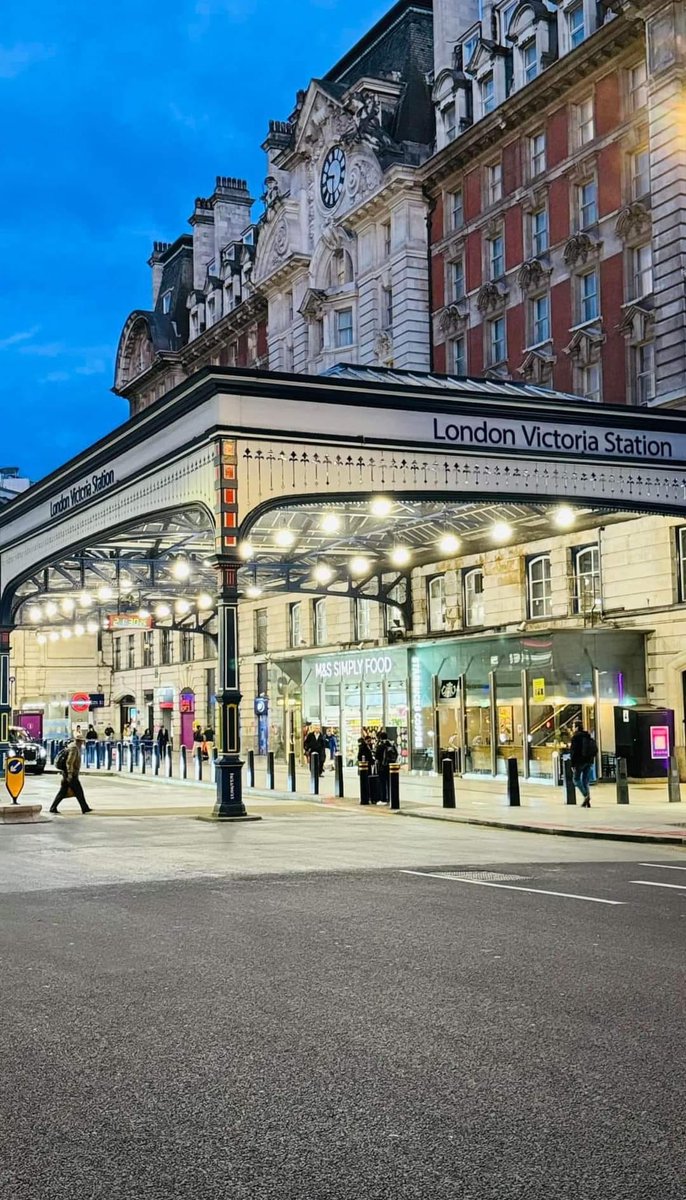 London Victoria Station
