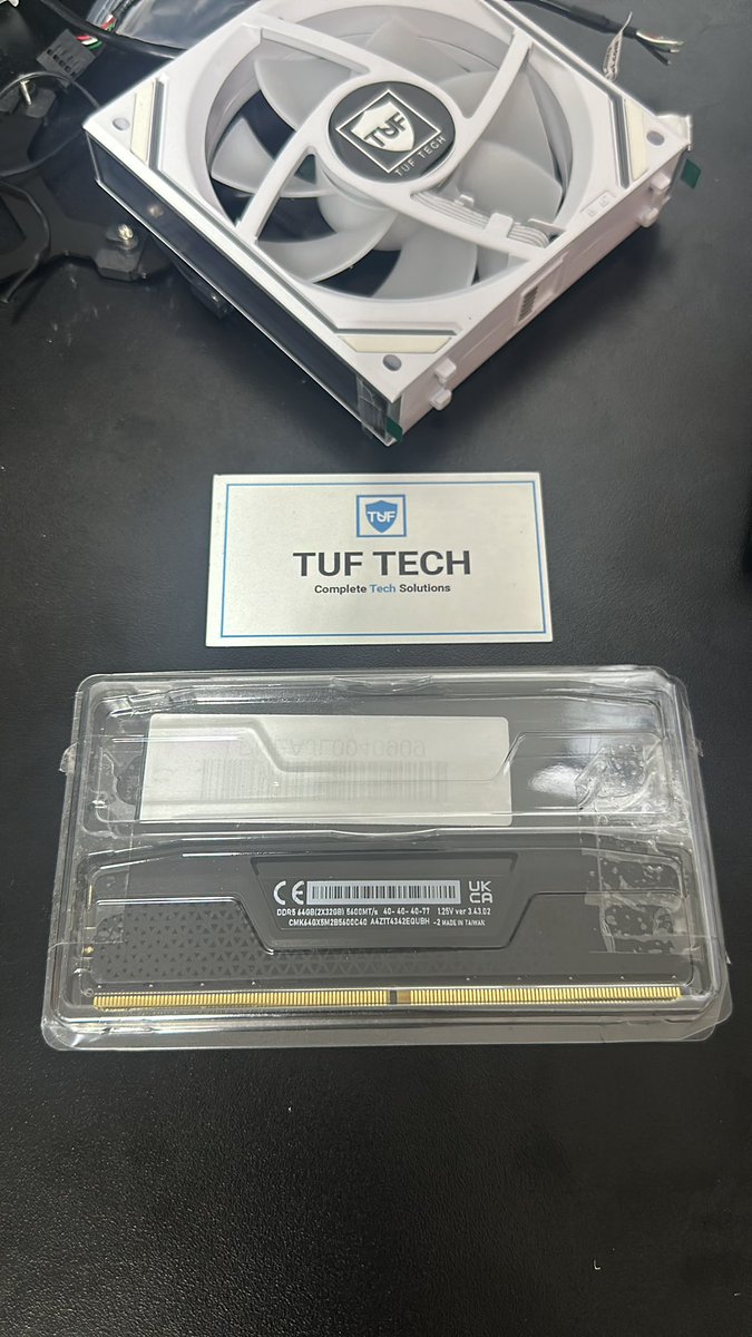 InfinityCompsCA's tweet photo. I’ve got a random stick of Corsair Vengeance RGB DDR5 32GB 5600MHz I’ll never use (it’s standalone). Want it?

Here’s how to enter:
1️⃣ Like this tweet
2️⃣ RT this tweet
3️⃣ Follow me

I’ll pick a winner this Friday (January 10th). No matter where you live, it’s yours if you win! https://t.co/VCuhWrcZG9
