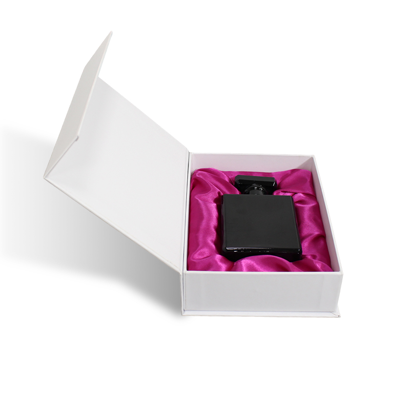 cfpackaging's tweet image. 💖Custom Magnetic Gift Cardboard Box Packaging Silk lining Custom Logo Perfumes Box
🛍Clamshell magnetic box,Silk lining insert,can custom the color of the packaging box and lining size,can customize the logo according to your preferences.
#perfumebox #magneticbox #clamshellbox