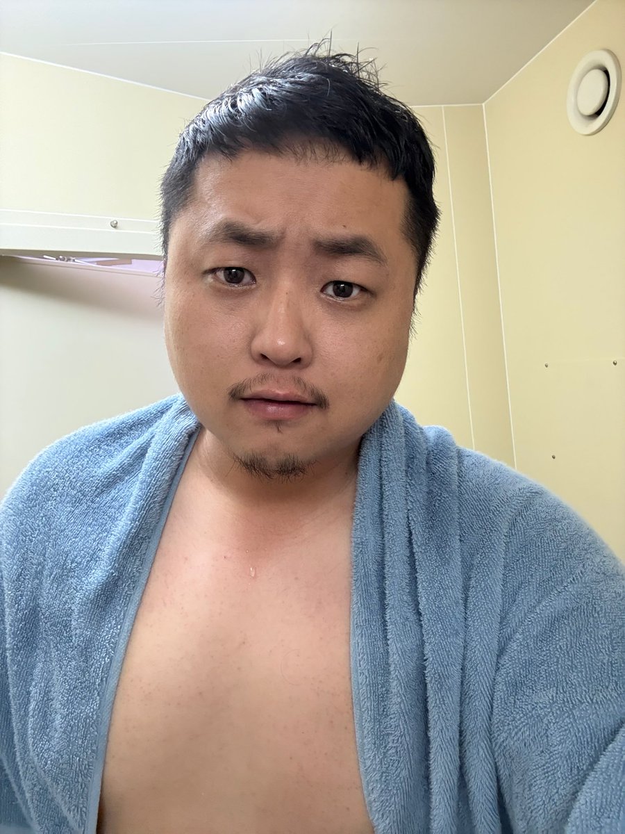 喜歡剛洗完澡的樣子😆