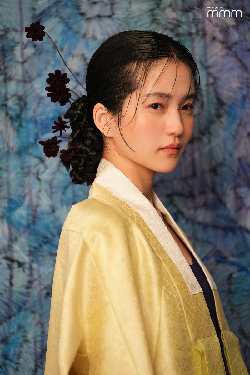 taeri_yeosin's tweet photo. MISS MAAM KIM TAERI 🧎‍♀️ https://t.co/iYozekPf7K