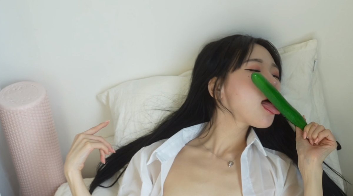 Mohababe on X: Its my last cucumber. I need something new to suck 😉  t.coWCnCSdNAio t.co4a9vm8l7hl  X