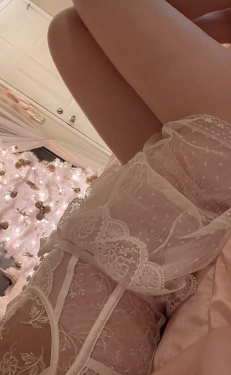 VaneSweet tweet media