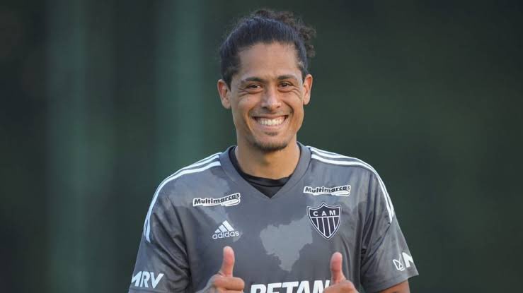 _lucasmoret's tweet image. Ainda não há nada fechado entre Vasco e Maurício Lemos.
Situação está bem encaminhada, entretanto detalhes ainda travam o desfecho da negociação.
A única coisa certa nesse momento é que o zagueiro não ficará no Atlético Mineiro.
Cuca, novo técnico do Galo, já deixou claro que…