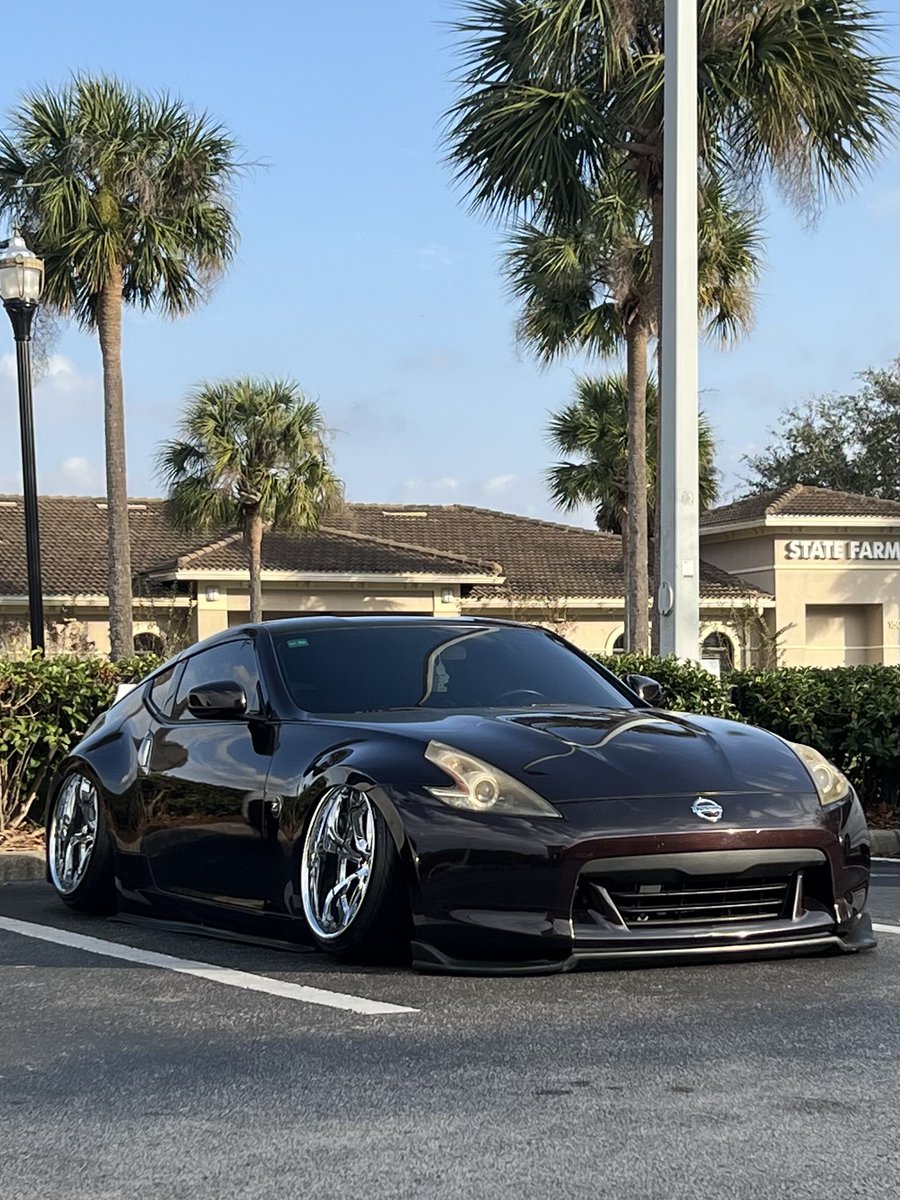 thebasic_z's tweet image. Posted up