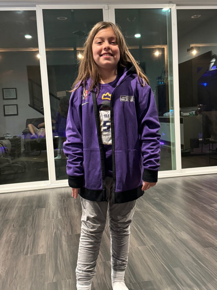 Andrew Pevny 🦊🏀👑 tweet media