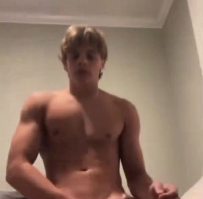 role ᯓᡣ𐭩 tweet media