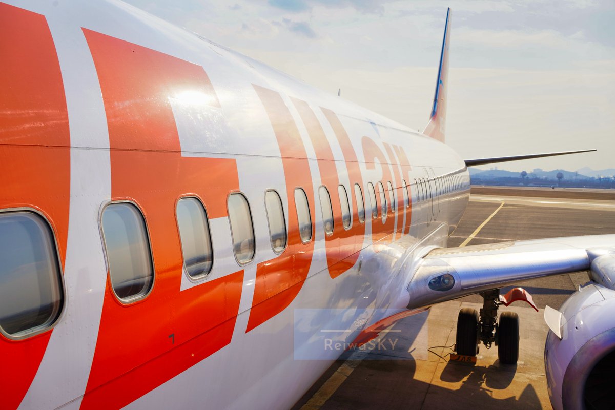reiwasky's tweet image. #チェジュ航空 ✈️
2025年の初海外フライトです

便名：7C1326
機材：B737-800
旅程：関空－＞ソウル🇰🇷金浦空港

▪️１月平日で片道９０７０円（全部込み）
▫️やすいのに６席独占
▪️搭乗率５０％未満
▫️シートはLCCとして普通
▪️チェックインは出発80分前もガラガラ
▫️着陸地時にみな拍手👏

#flightlog