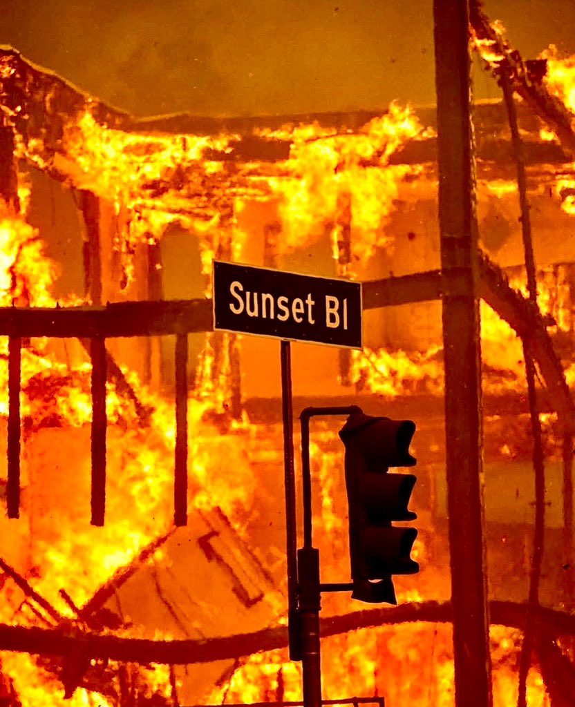 MichaelRapaport's tweet photo. Praying for everyone in Cali.
This is horrible https://t.co/QgSgz6bOMn