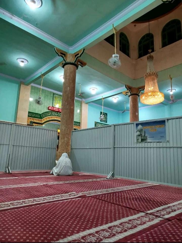 Dzuhur time
...