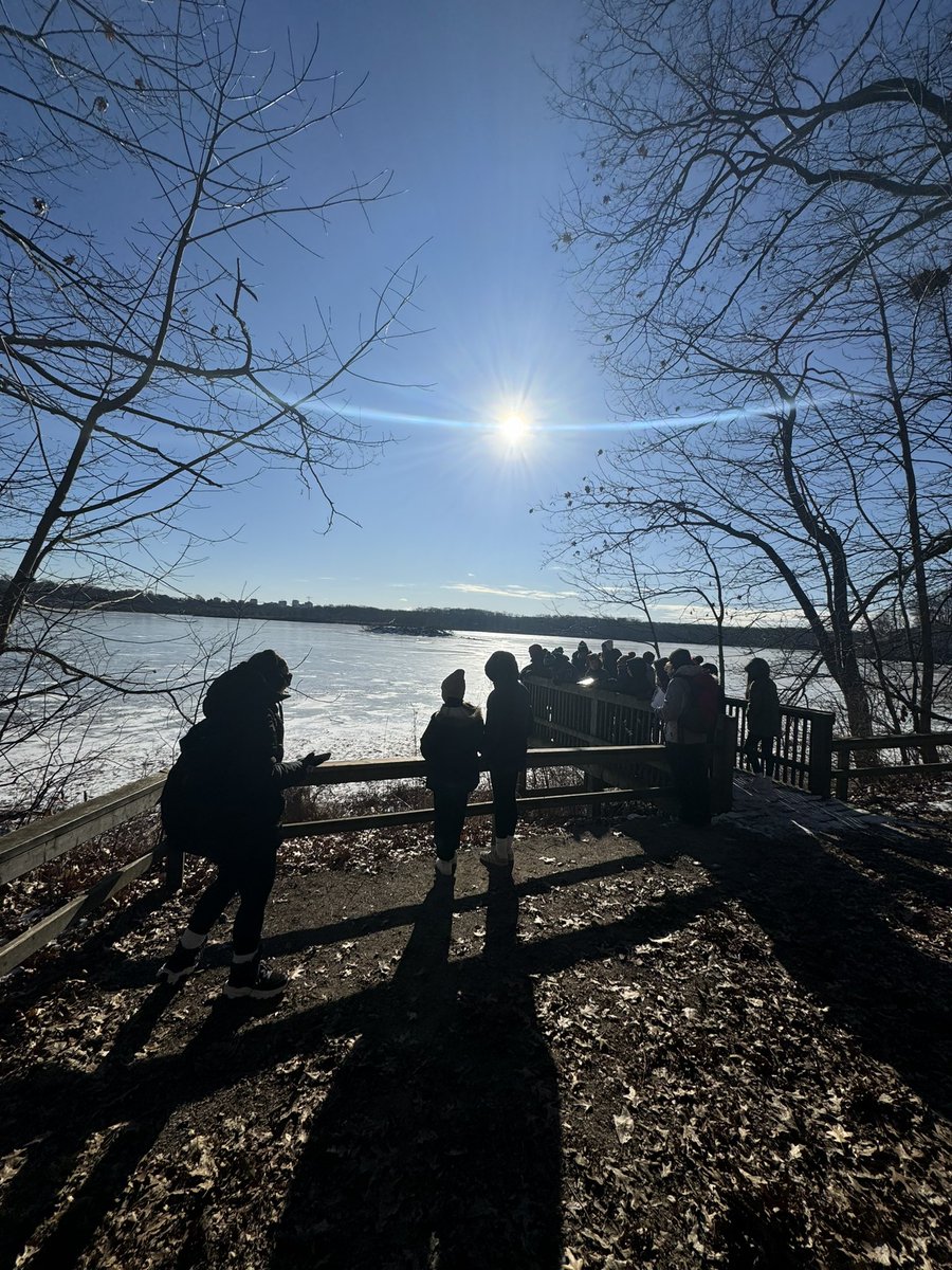 machado_ms's tweet image. Some snaps of our day at @RBGCanada 📸❄️! Thank you for the beautiful hike and fun survival game as we reviewed our understanding of biodiversity 🌿🐢🐻