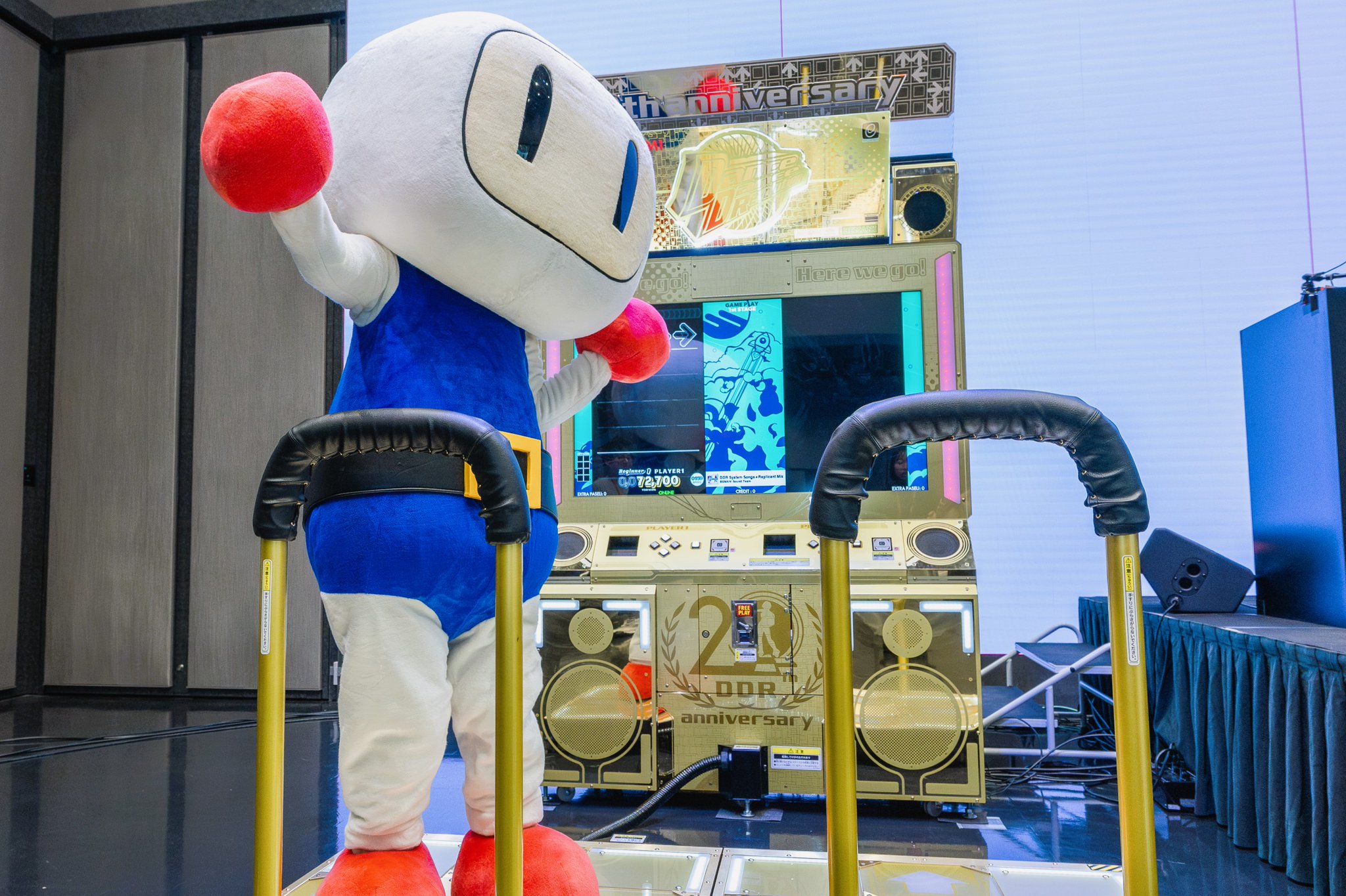 8月17日までボンバーマンになります。 Super Bomberman R2 - A jellybean like “Bean Bomber” is now