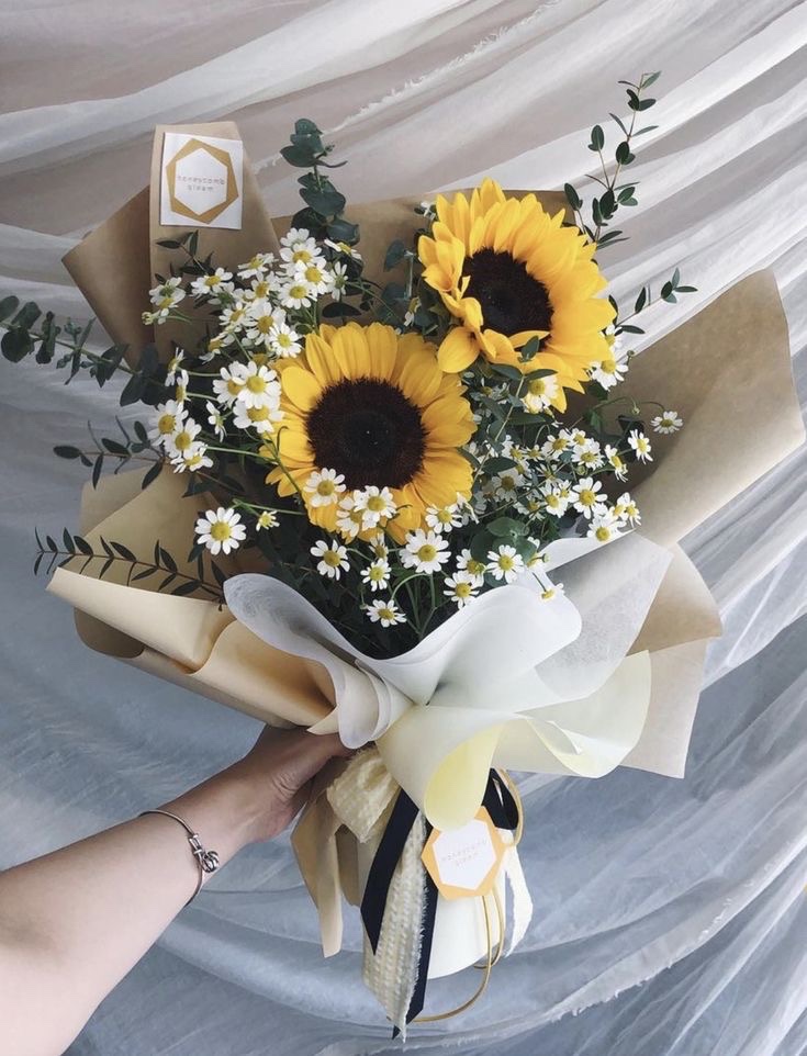 sunflowerchives's tweet image. Pretty😍