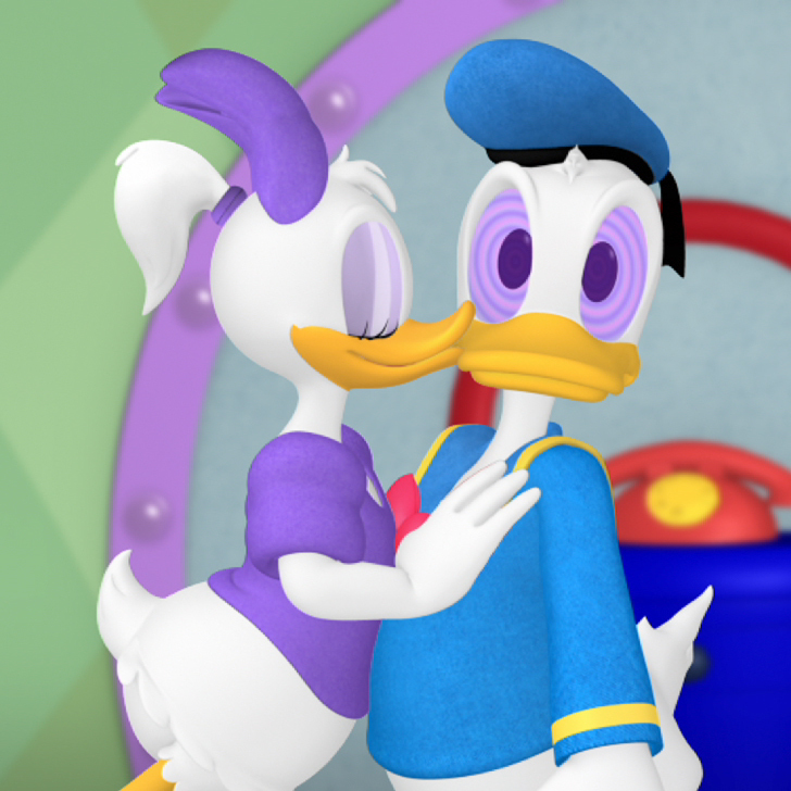 disneyjp's tweet photo. ┈┈┈┈┈┈┈ 💜👑💜 ┈┈┈┈┈┈┈┈

　1月9日は #デイジーダック の誕生日！

　✨ #ハッピーバースデーデイジー ✨

　デイジーへのメッセージや絵文字を送って
みんなで誕生日をお祝いしましょう🎂💜🎀

┈┈┈┈┈┈┈ 💜👑💜 ┈┈┈┈┈┈┈┈ https://t.co/hbPHrree73