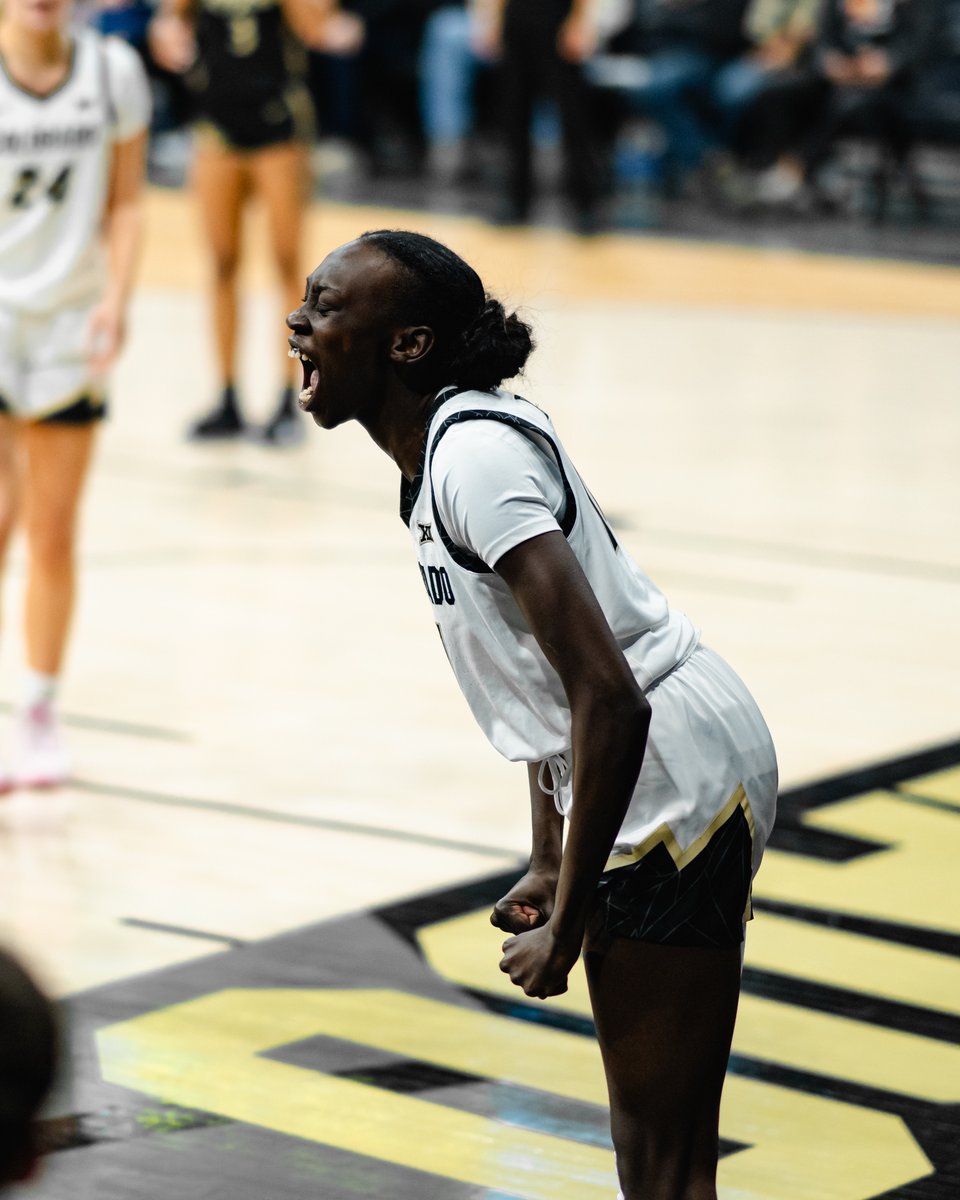 Ny with a strong putback 💪

<a href="/_nyamerdiew/">Nyamer Diew</a> // #GoBuffs