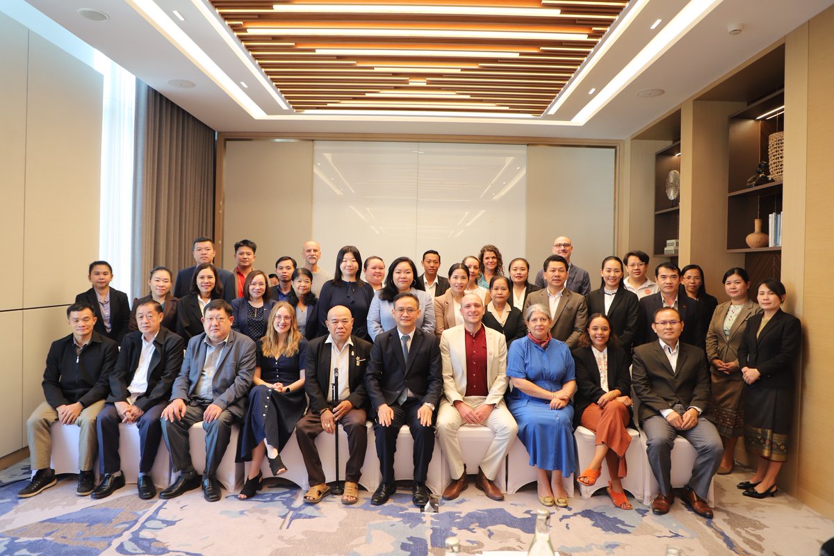 2024 marked key milestones in strengthening climate-resilient education in Laos under #CSESI. Led by MoES, with support from SC, UNESCO, IIEP-UNESCO, and #GPE, students’ voices shaped national priorities, driving sustainable solutions for the future. 🌍📚 shorturl.at/OUdOZ