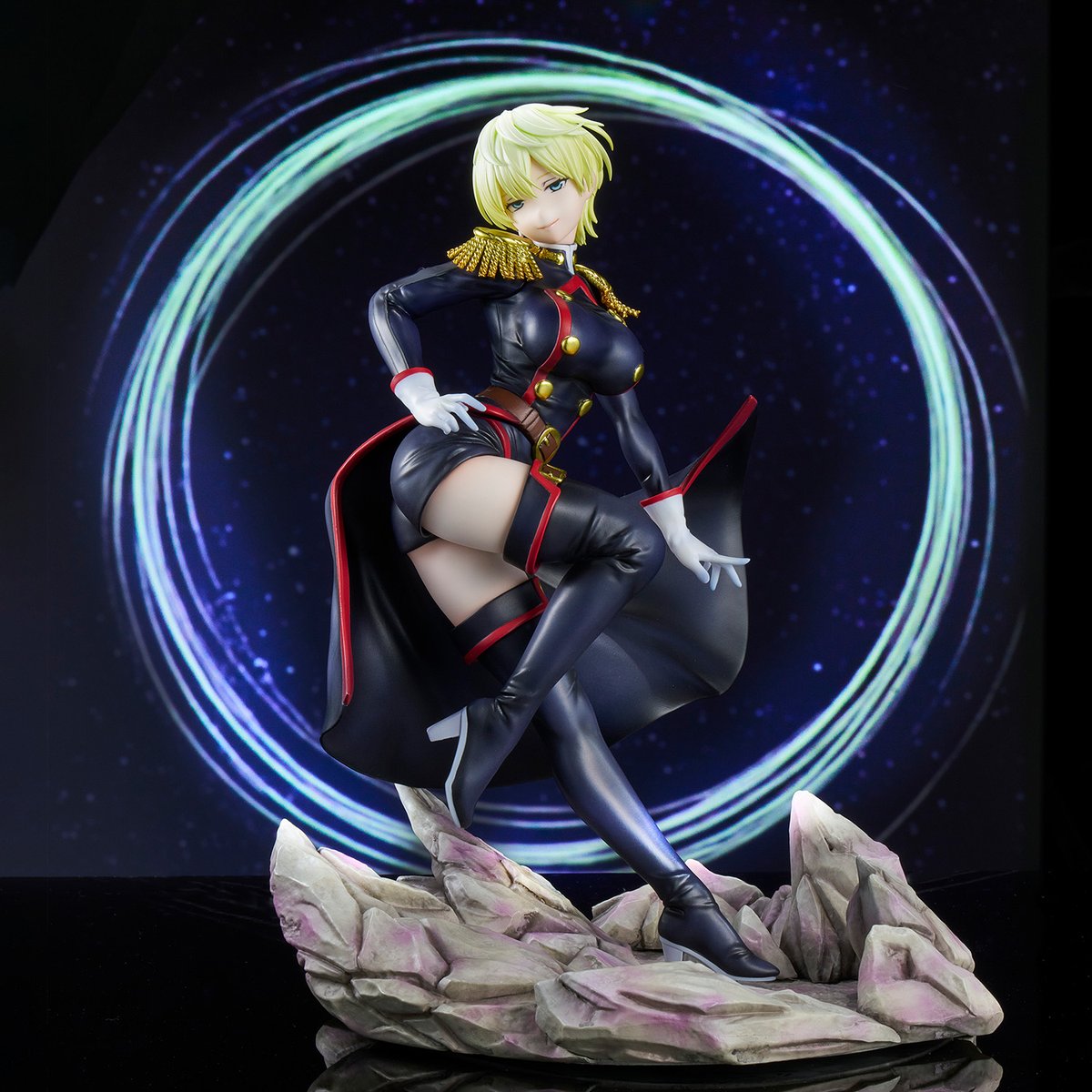 Tenka is ready to teleport to your shelf! Pre-order her 1/7 scale figure. 🌀 

GET: got.cr/tenkaizumo17sc…
