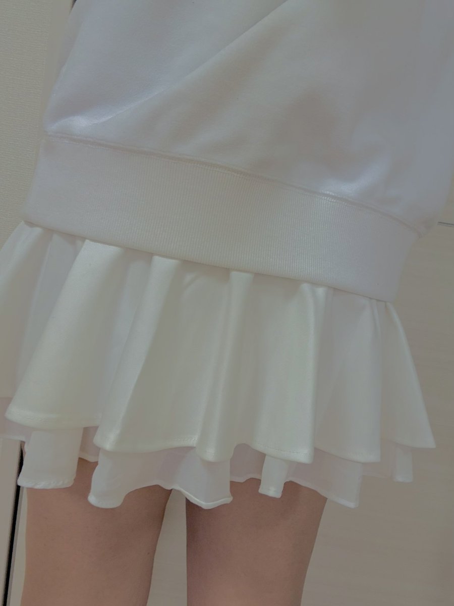 友達と新年会行ってきます…
服装はこんな感じです…💕
スカートの中が気になる人は
リツイートで送ります…💕