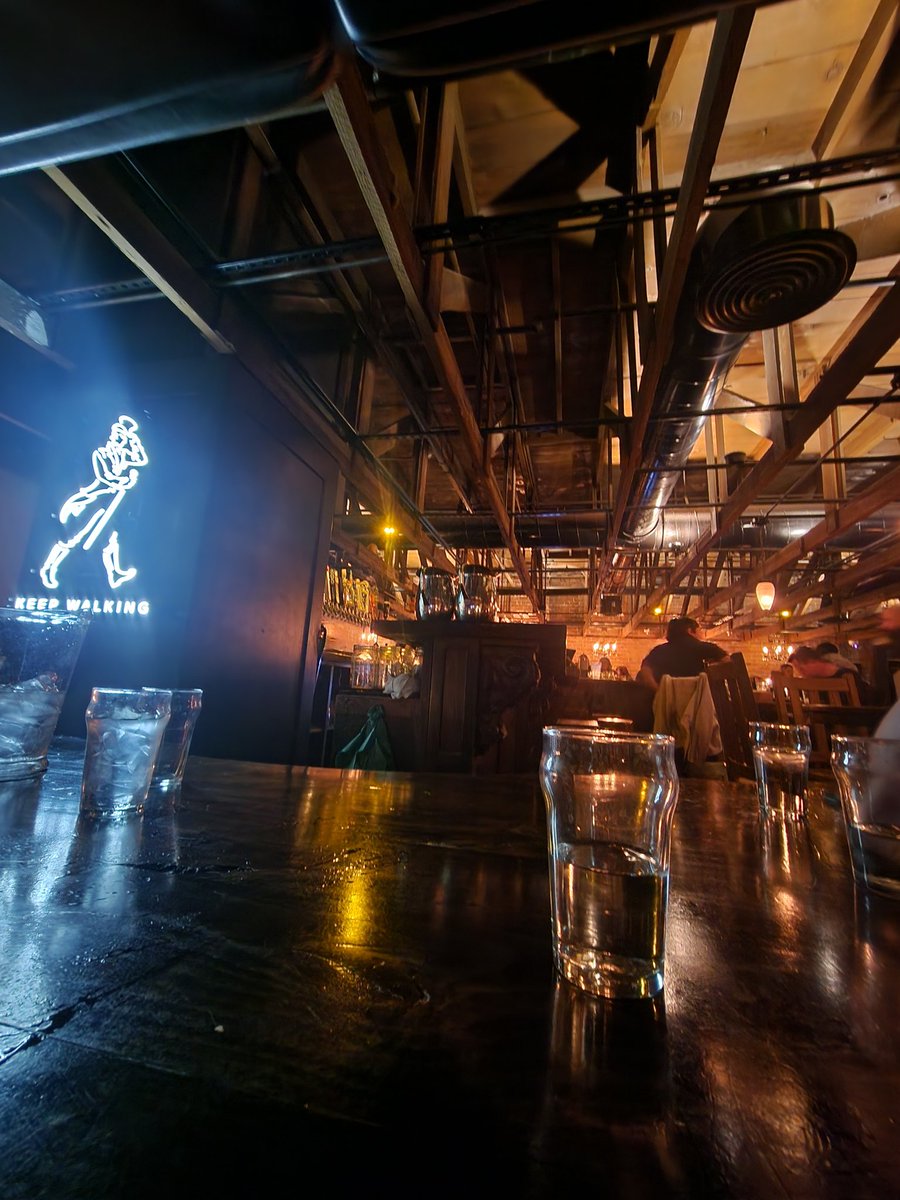 RuntOfDLitter's tweet image. #PDFC2025 was something...
Couldnt have been able to go without a friend of mine convincing me, let alone provide me a place to stay. Didnt go to a lot of panels but I met folks along the way...that matters, right? Thanks to Cardboard Cat for getting pics of me,it means a lot.