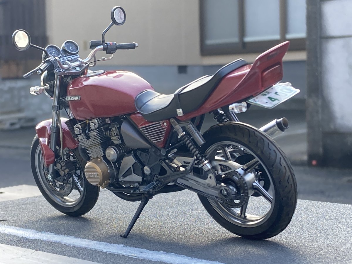 surf3204's tweet image. #バイクプラモ盛上げ隊 #アオシマ
#ZEPHYR #ゼファー #完成っす
アオシマ ザ バイク55 1/12カワサキ ZR400C ZEPHYRχ'03
完成しましたー!🤩
よくある、少しカスタムされたゼファー😉