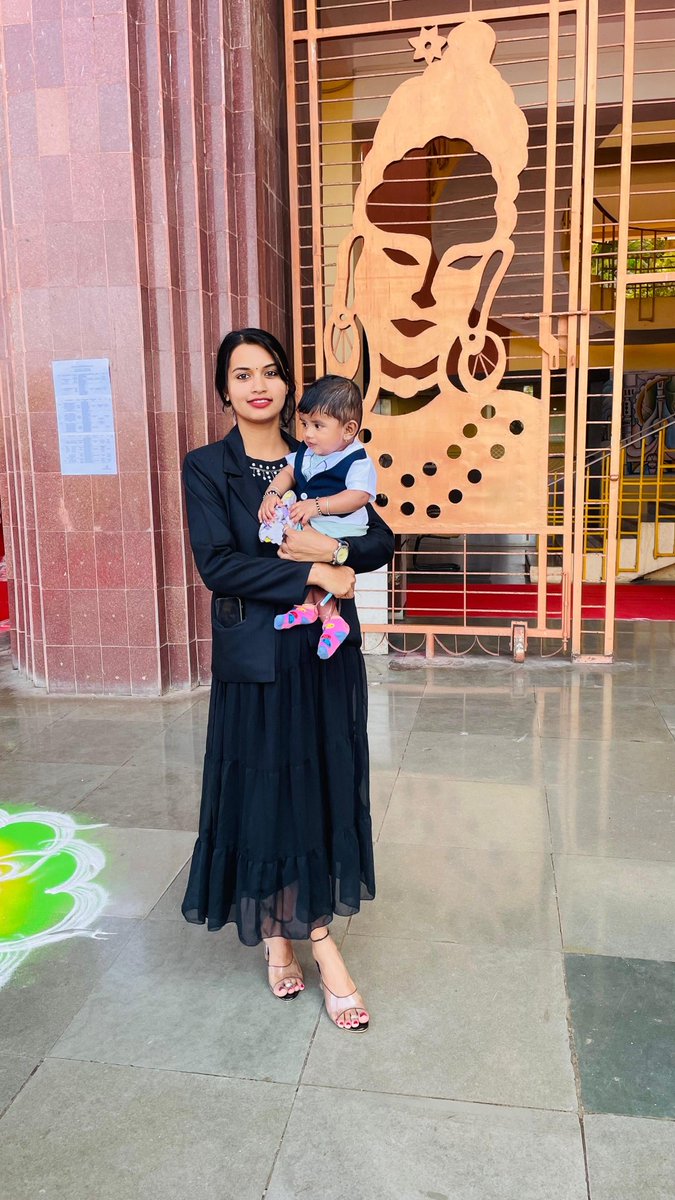 DipNandkishor's tweet photo. 33rd Convocation Ceremony 🎓 Of #nmuuniversity with my lucky charm 🧿❤️ https://t.co/lfgij1kuLv