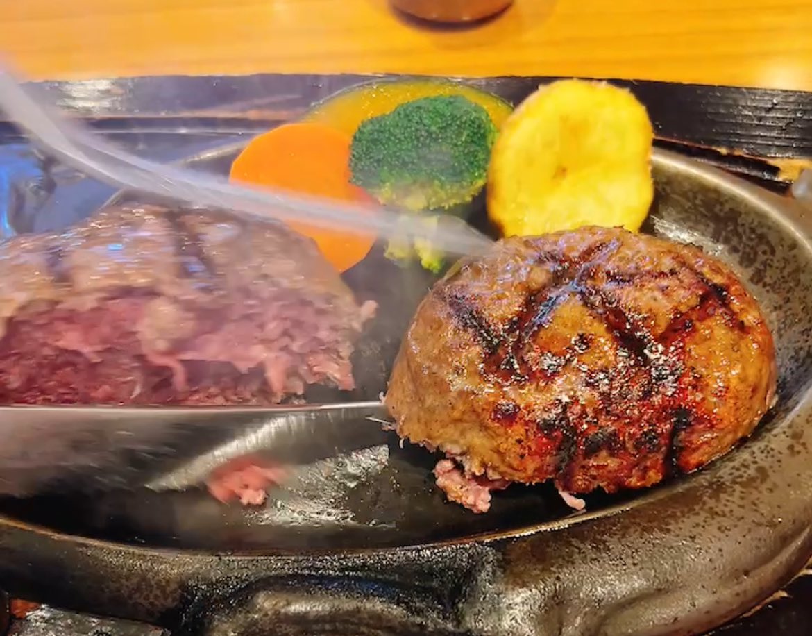 PON_libe's tweet image. 死ぬまでにやりたいことリストにあった
『さわやかのハンバーグを食べる』
を叶えてきました😆
爆上がったハードルを
ゆうに超える美味しさで、
お腹も心も満たされ
幸せいっぱいです🤤✨