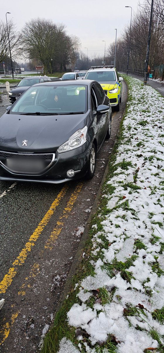 gmptraffic's tweet photo. Deliveroo driver seen on his mobile. Stopped and produced a none EU driving licence, and only been here a few months he said. Emm don't think so, enquiries confirmed otherwise. Reported, car seized #Sec165, no insurance or licence, long walk home #CVU https://t.co/dtL1bvU5ko