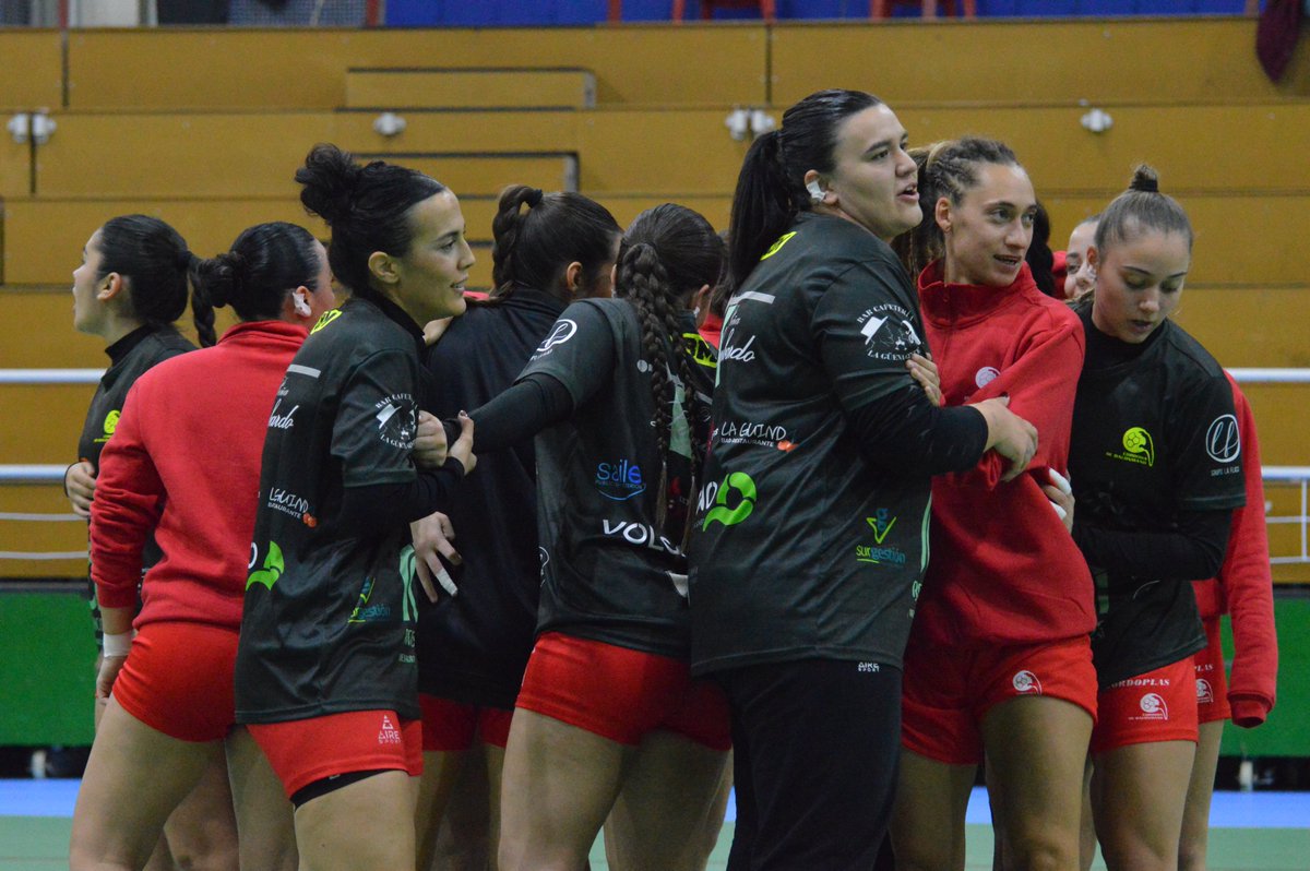 El sábado, en la previa del Deza CBM-<a href="/bmalcobendas/">Balonmano Alcobendas</a> de DH Plata femenina, homenajearemos a los nueve #FactoríaCBM 🤾‍♀️🤾‍♂️🥇 que han participado en el <a href="/cesabm2025CAT/">CESA Catalunya 2025</a>. Por ello, y con el ánimo de que el partido sea una fiesta, el acceso al encuentro será completamente gratuito 🆓