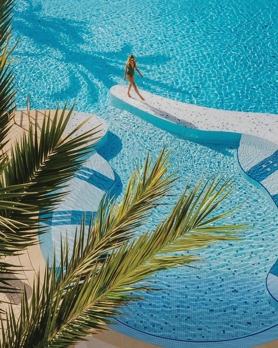 Ready to soak up the sun? 🌞 We're currently offering an amazing deal for the <a href="/fourseasonscy/">Four Seasons Cyprus</a> 

🌟 Book before 31st March to get a 10% discount!

Offer is valid for stays from 1st May to 31st Oct 2025.

📧 anna.p@travelosophers.com