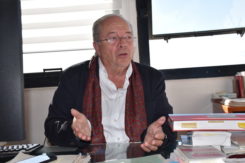 Fernando Tesón, el juez que ‘pasó’ del siglo XIX al XXI: “He conseguido no caer en la rutina” elpueblodeceuta.es/art/102082/fer…