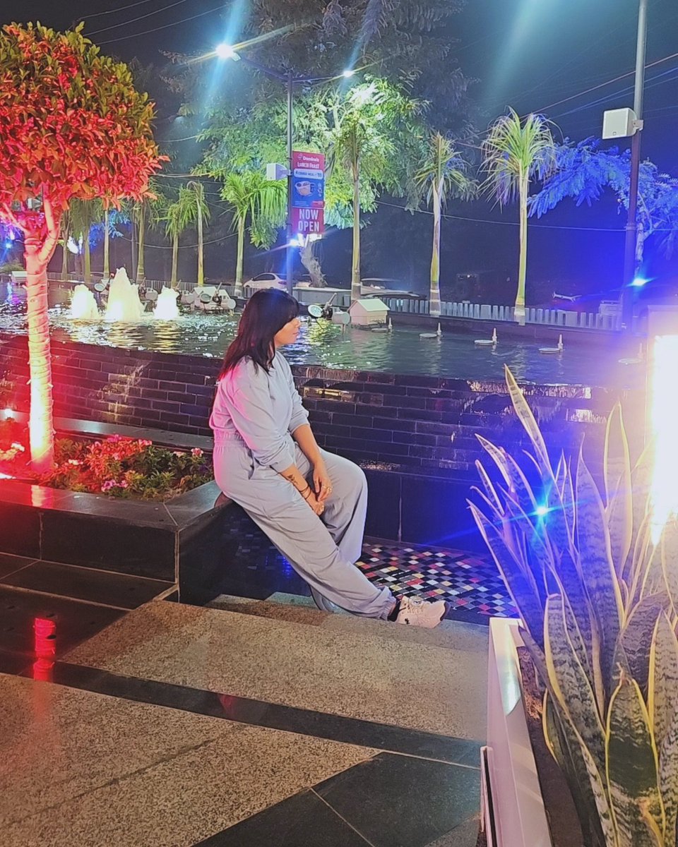 ShiviSingh110's tweet photo. When Miss Vamp was snapped at in ParasOne33❄️🧛🏻♀️🥃, "Ab click karo meri photos" 🥴🫰😂 wearing blue code set from @urbanic_in @shivi.afanyfitness #winter #winteroutfit #outfit #styleinspo #instafashion #instagood #hmhome #fashionista #lookoftheday #shopping #lifestyleblogger https://t.co/A9r9a1Jxq5